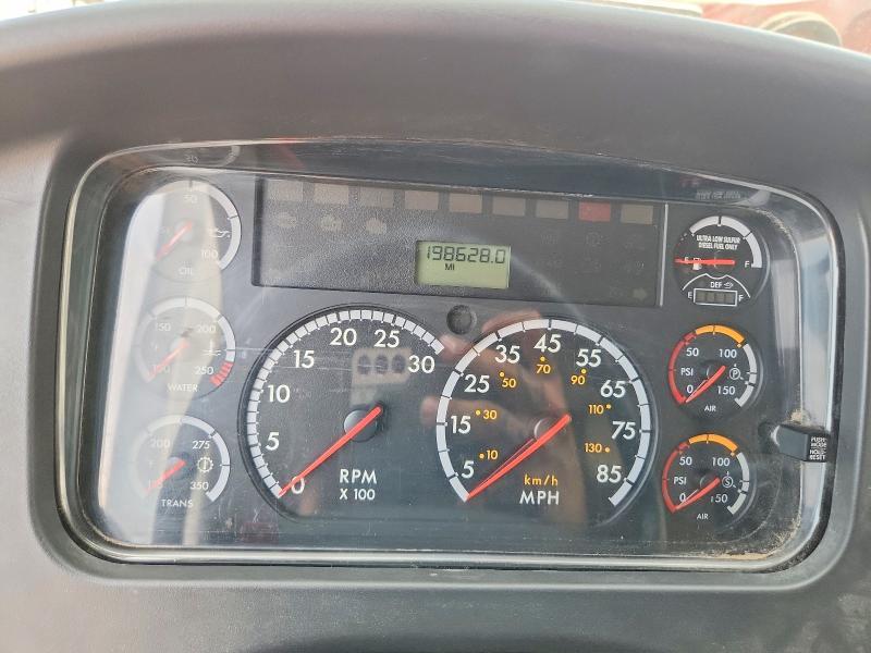 2015 Freightliner Business Class M2 BOX Truck