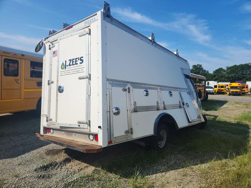 2019 Ford Econoline E350 Super Duty Cutaway Van