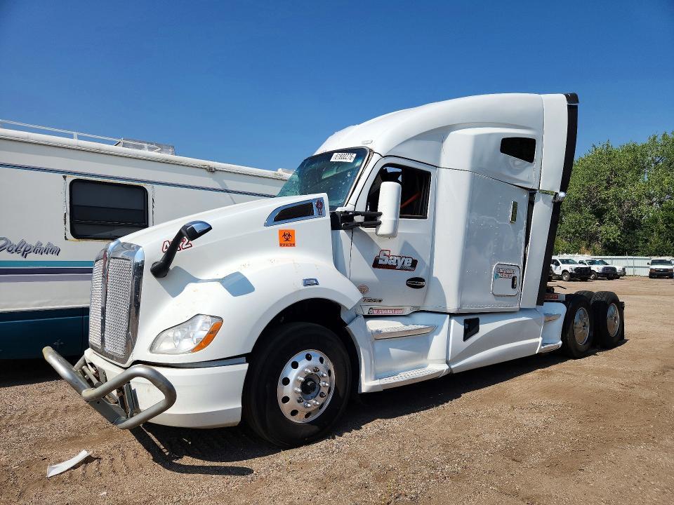 2020 Kenworth Construction T680