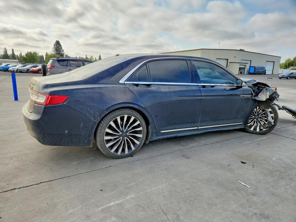 2017 Lincoln Continental Black Label