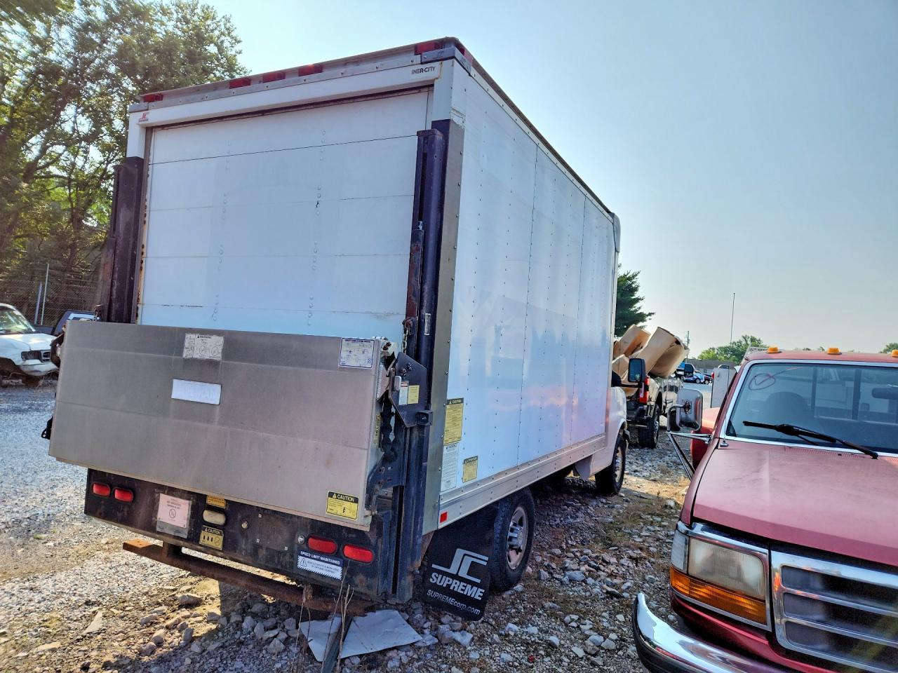 2010 Chevrolet Express BOX Truck