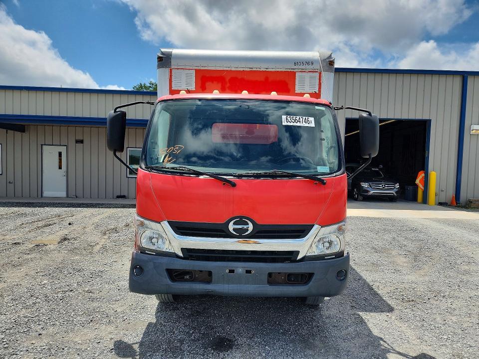 2017 Hino 195 BOX Truck