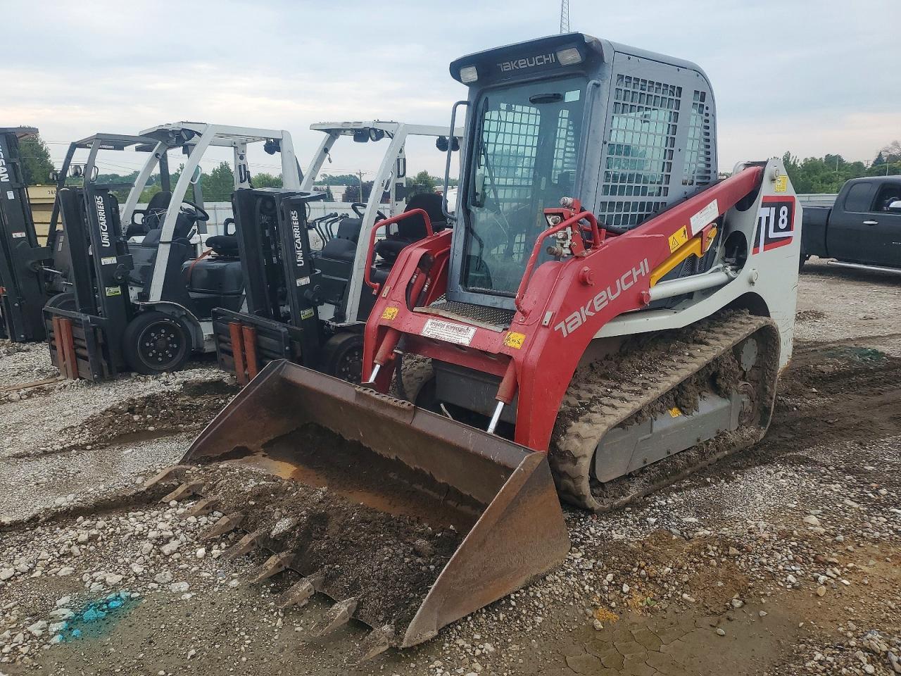 2016 Take Uchi TL8 Tracked Skid Steer Loader