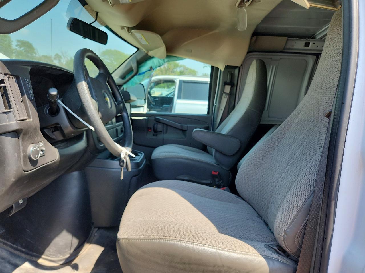 2017 Chevrolet Express 3500 Cargo Delivery Van