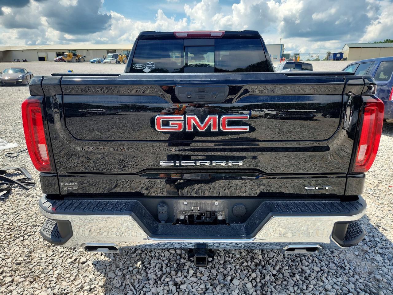 2023 GMC Sierra K1500 SLT