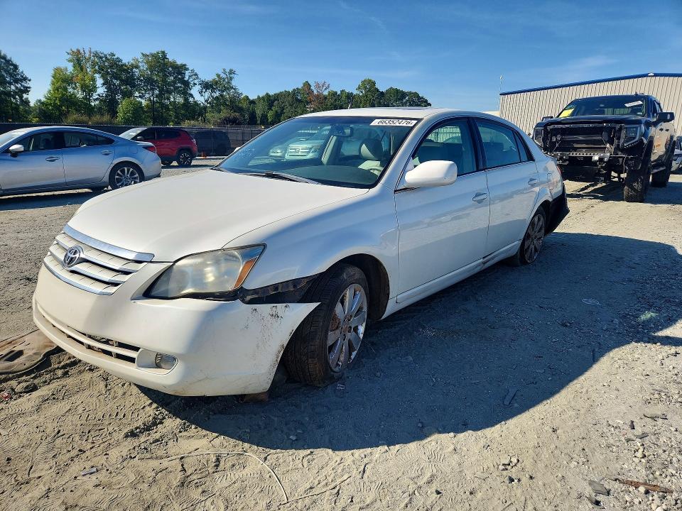 2005 Toyota Avalon XLS