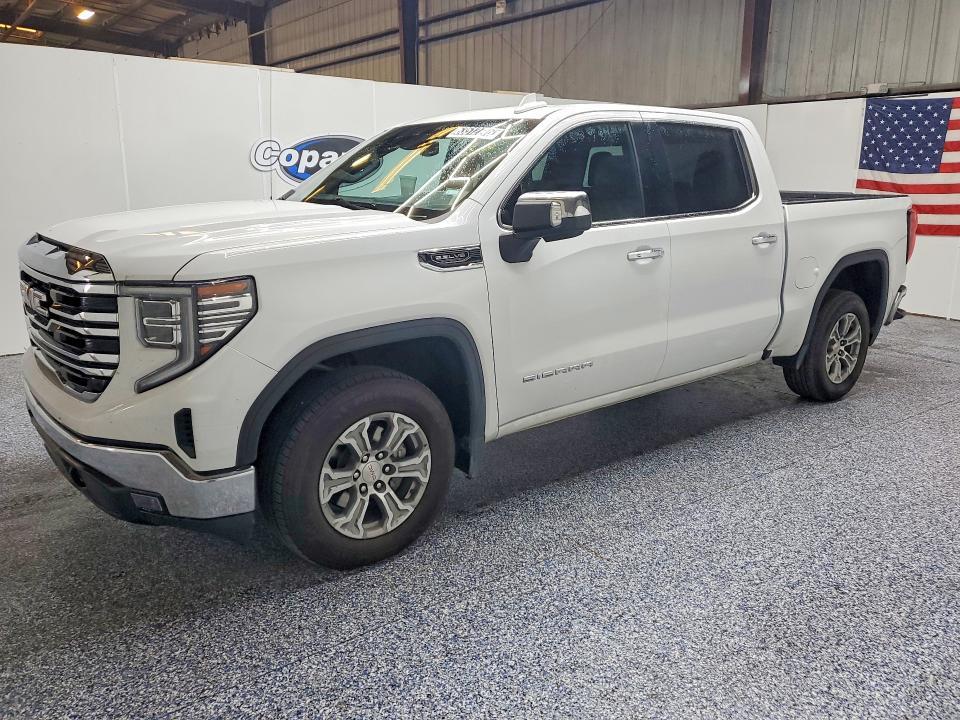 2025 GMC Sierra C1500 SLT