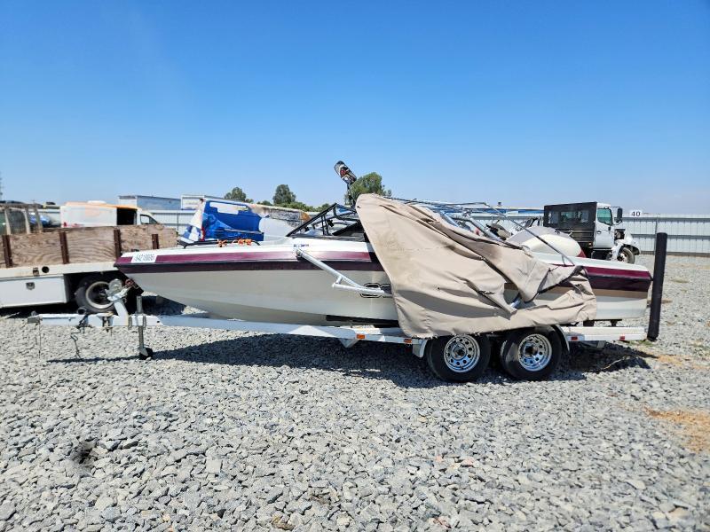2000 Calabria Genuine Ski Boat Boat-Boat