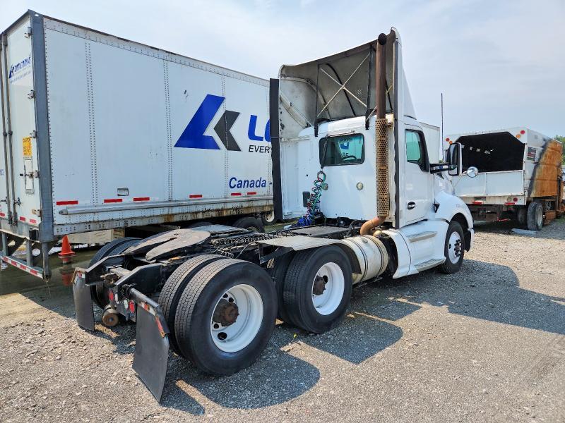 2014 Kenworth T680 Semi Truck