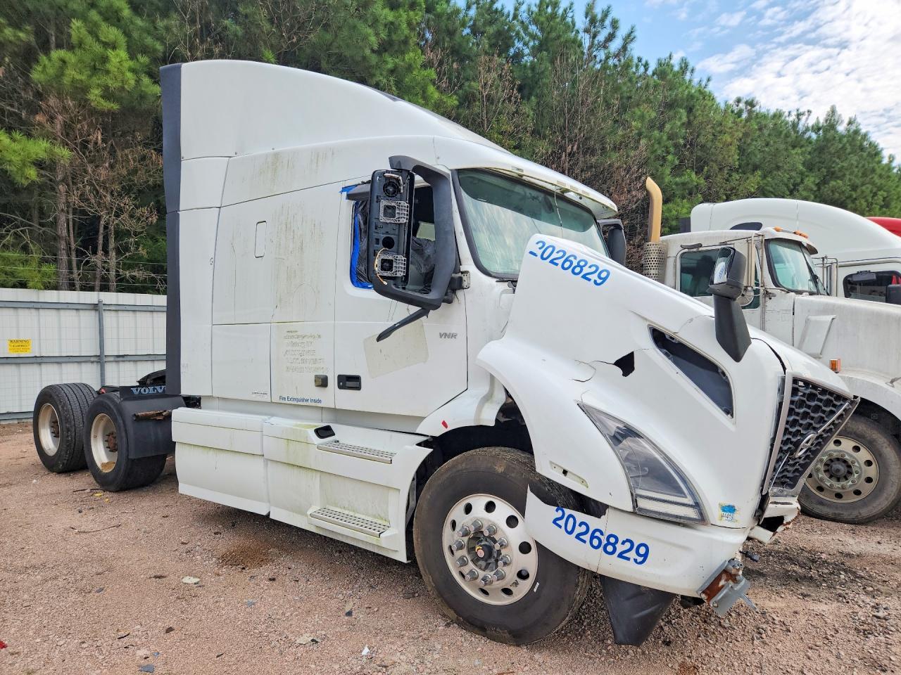 2021 Volvo VNR