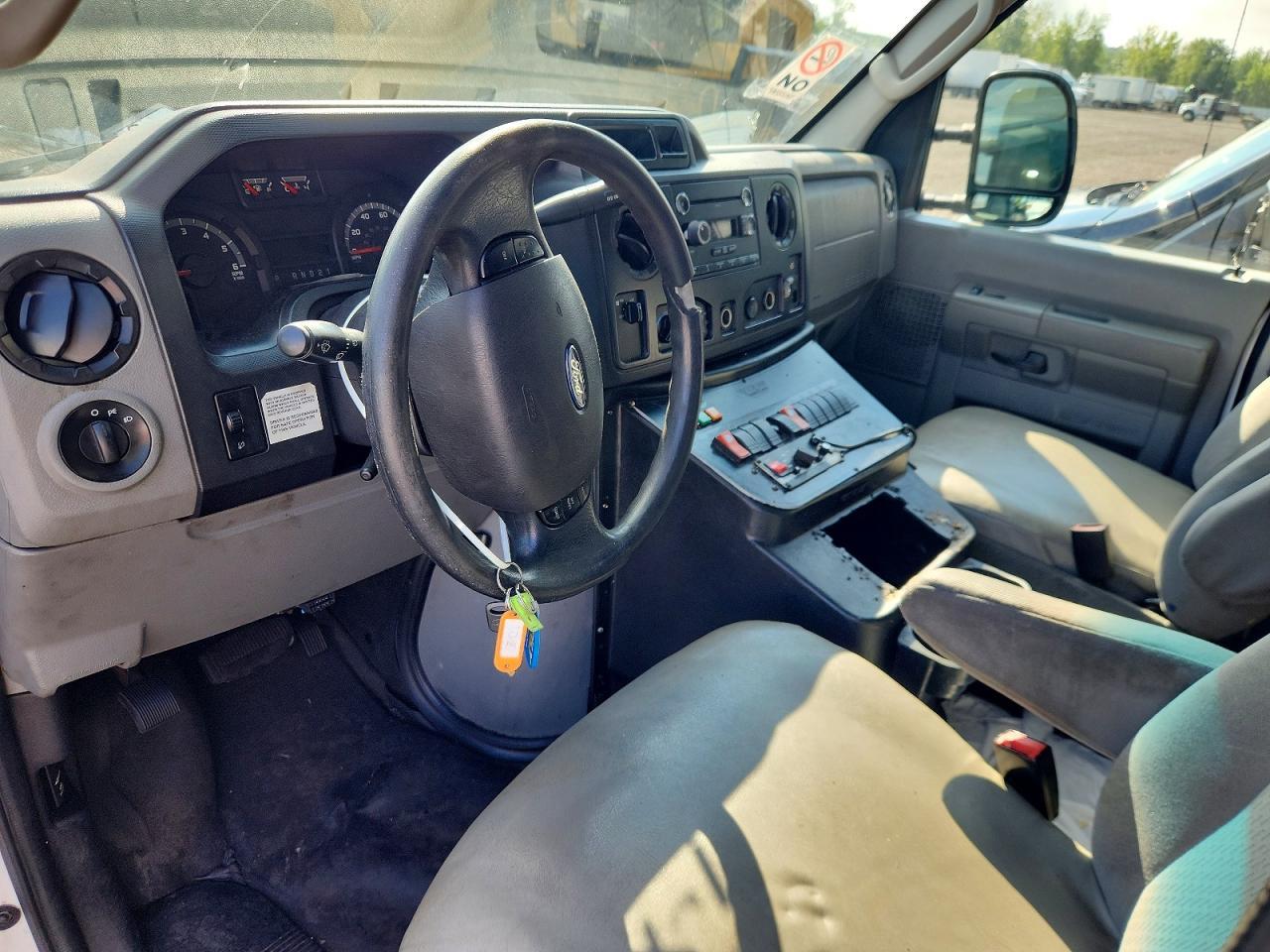 2014 Ford Econoline E350 Super Duty Van