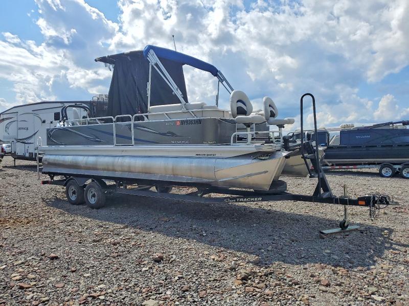2022 APX Boat