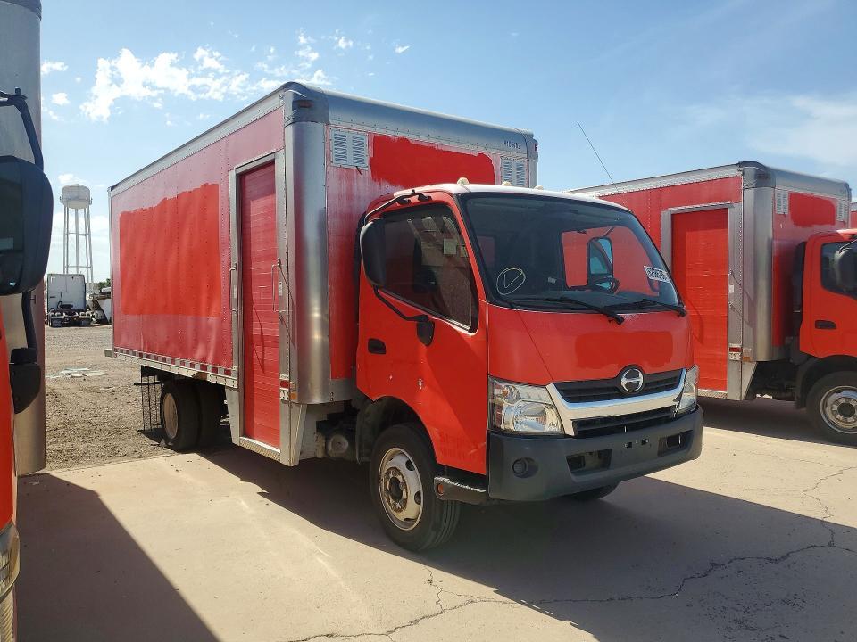 2017 Hino 195 BOX Truck