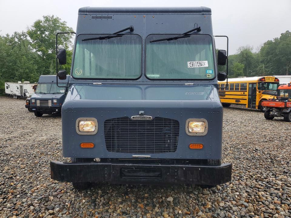 2021 Freightliner MT45G Chassis Delivery Truck
