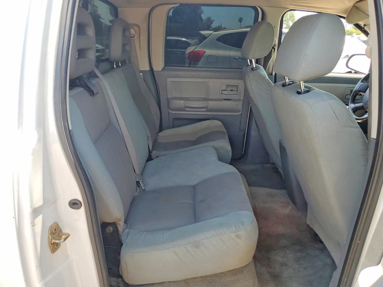 2005 Dodge Dakota Quad SLT