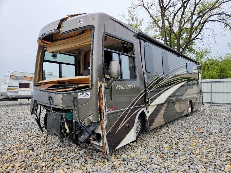 2015 Freightliner Recreation