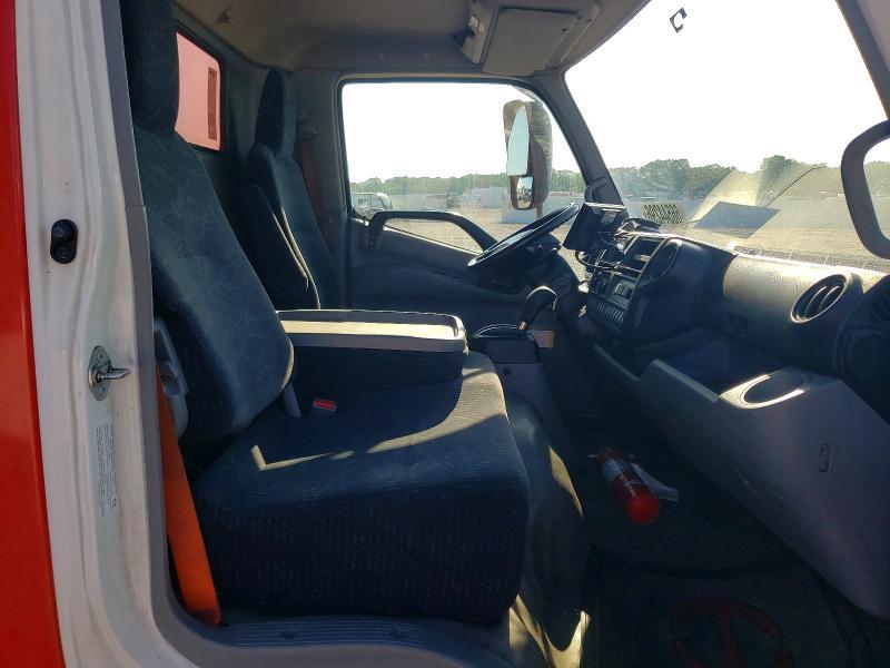 2017 Hino 195