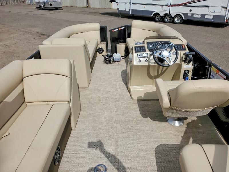 2022 Crest Pontoon Boat