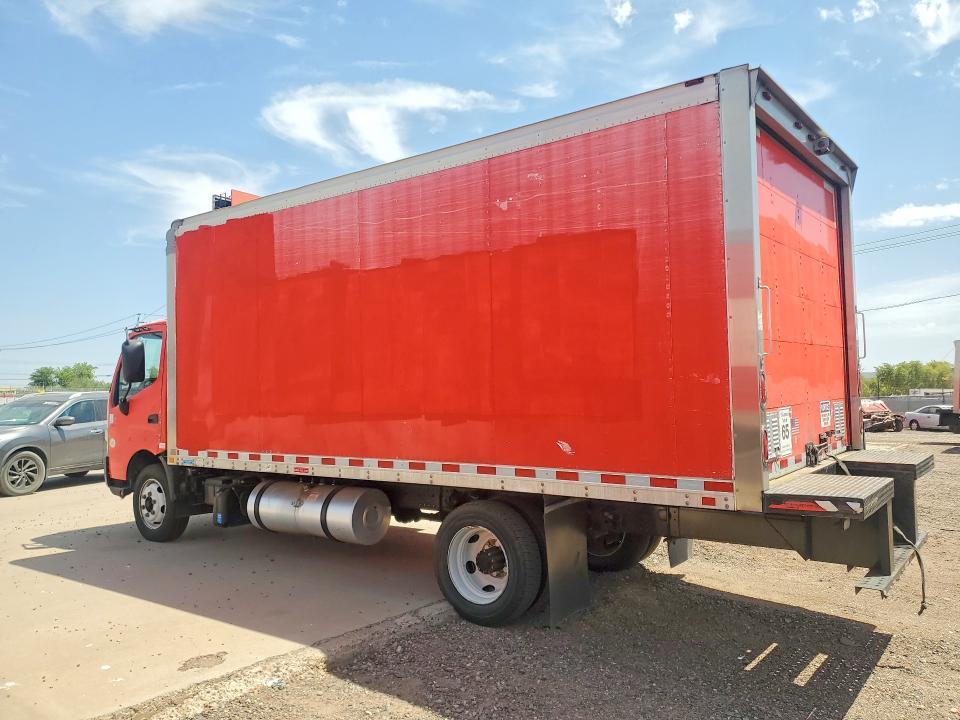 2018 Hino 195 BOX Truck