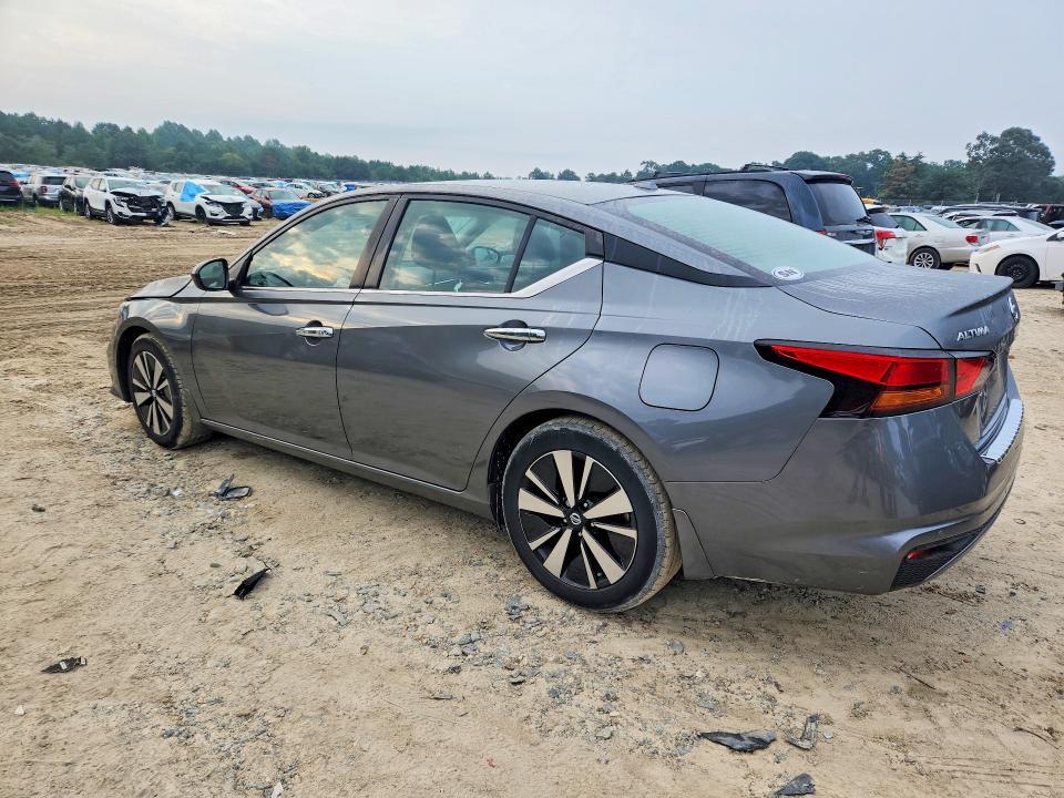 2022 Nissan Altima SV