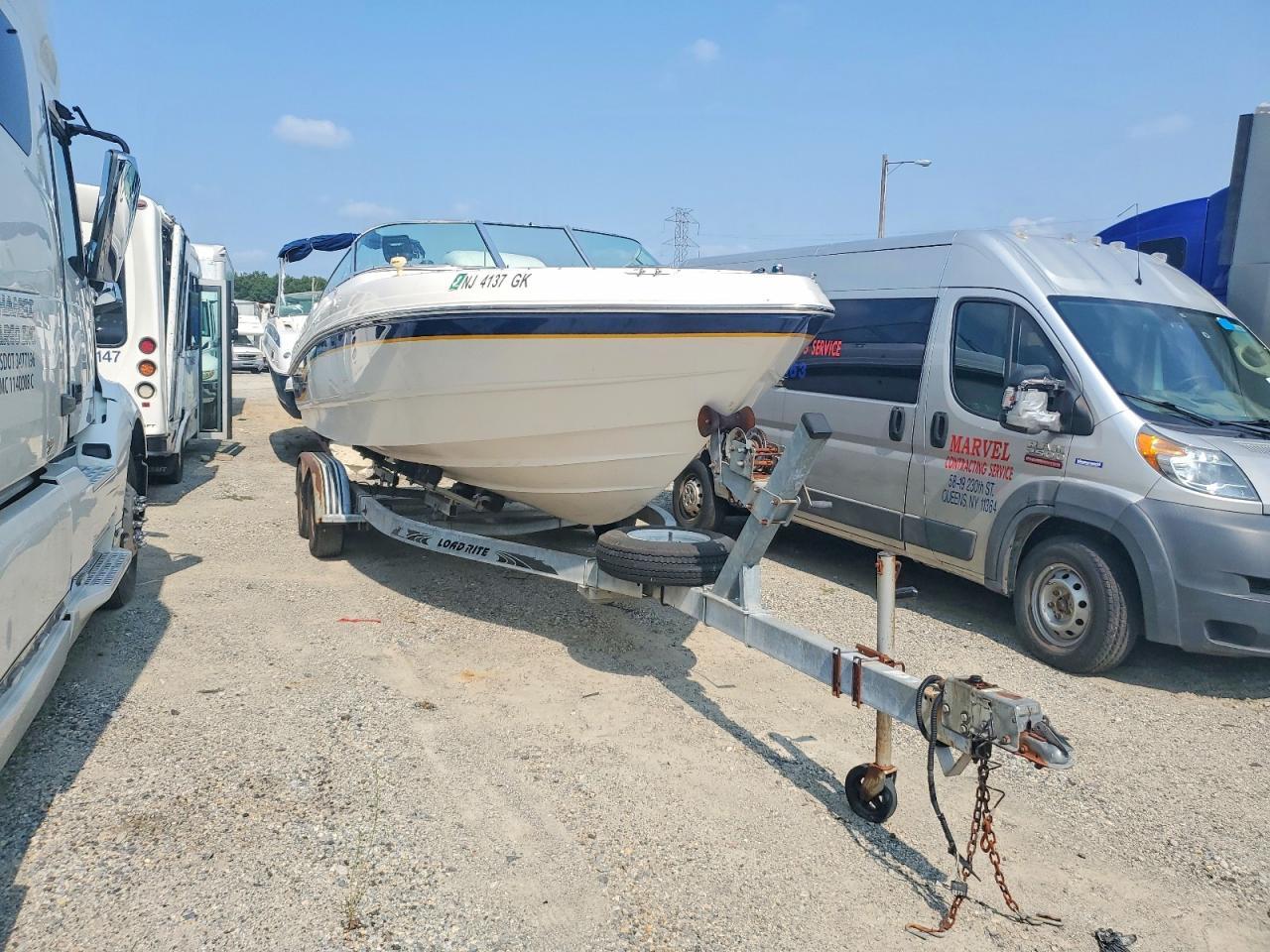 2000 Chaparral Boat