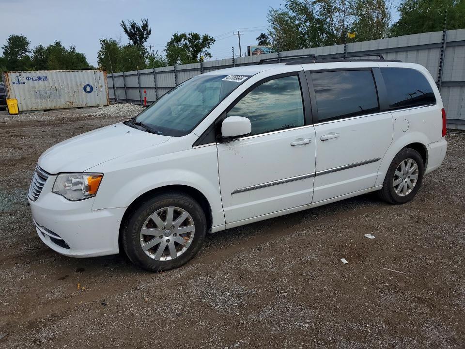 2016 Chrysler Town & Country Touring
