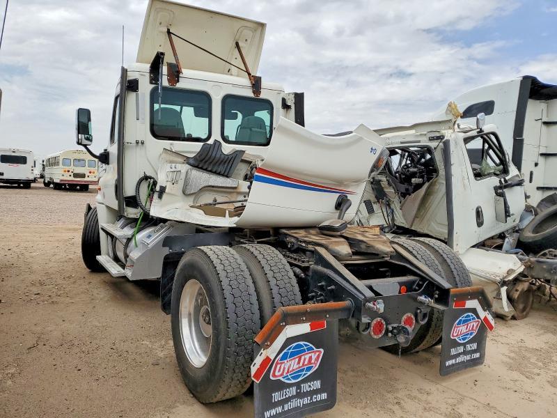 2017 Freightliner Cascadia 125 Semi Truck