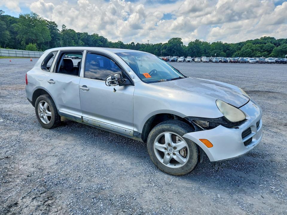 2004 Porsche Cayenne s