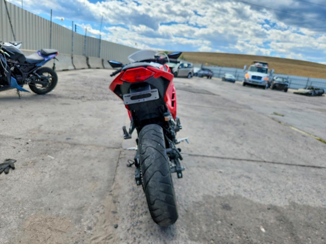 2016 Kawasaki EX300 B