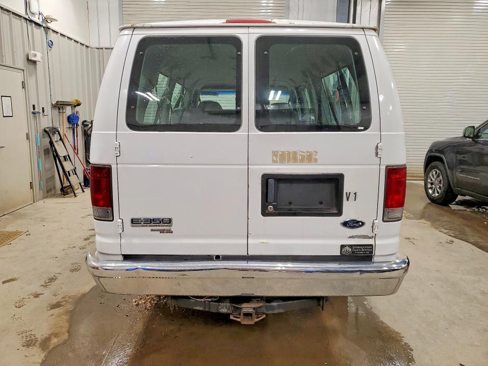 2006 Ford Econoline E350 Super Duty Wagon