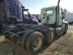 2000 Freightliner FLD120 Semi Truck