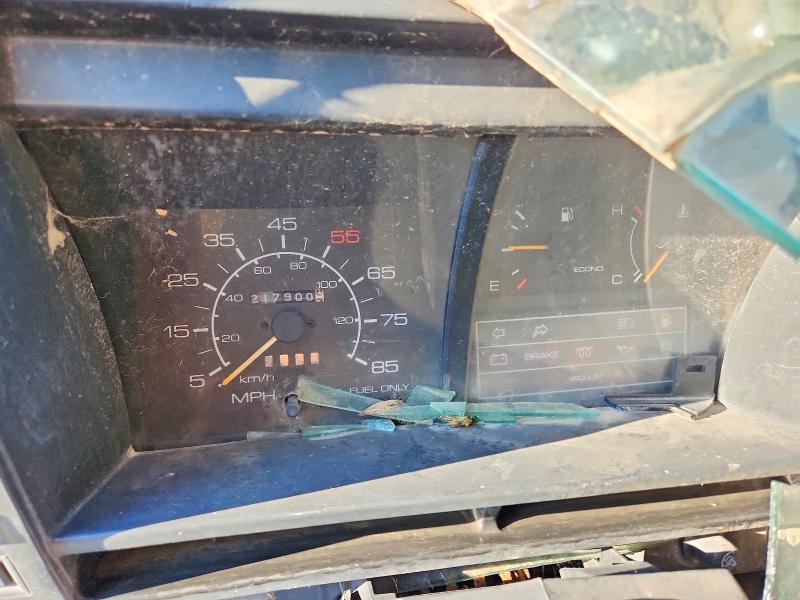 1994 GMC W4 BOX Truck