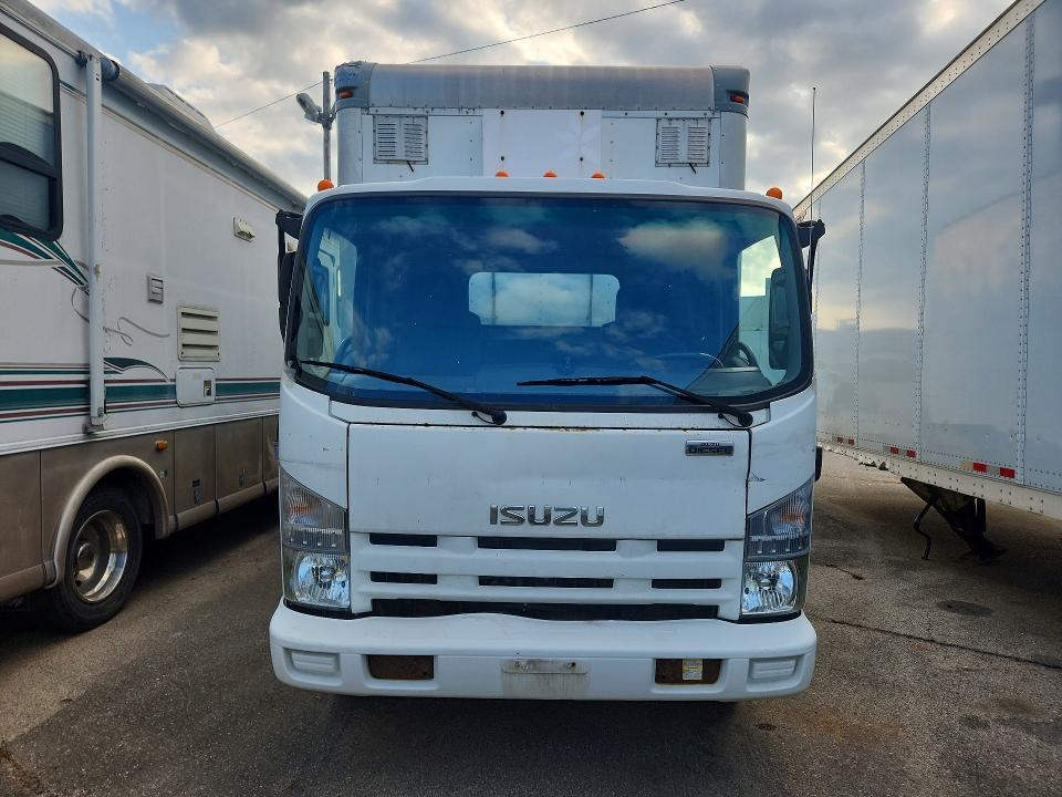 2014 Isuzu NQR BOX Truck