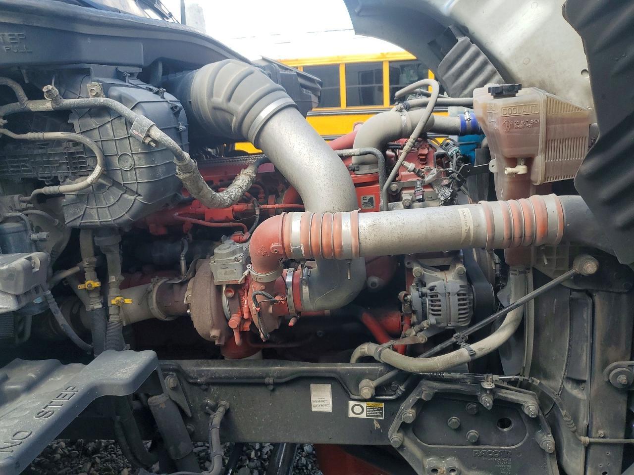 2019 Kenworth T680 Semi Truck