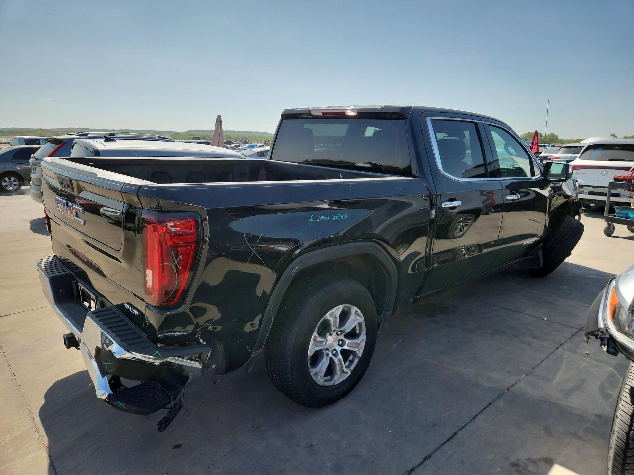 2023 GMC Sierra C1500 SLT