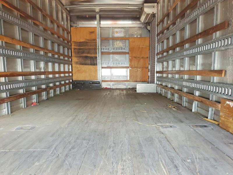 2017 Hino 195 BOX Truck