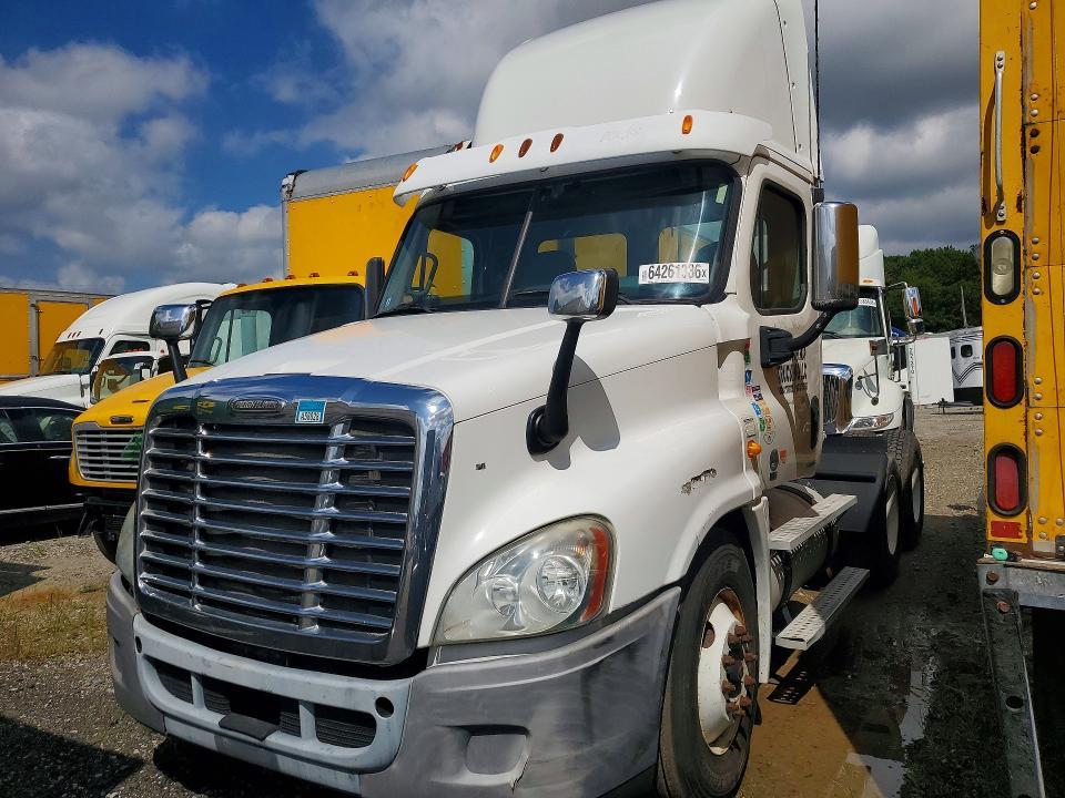 2010 Freightliner Cascadia 125