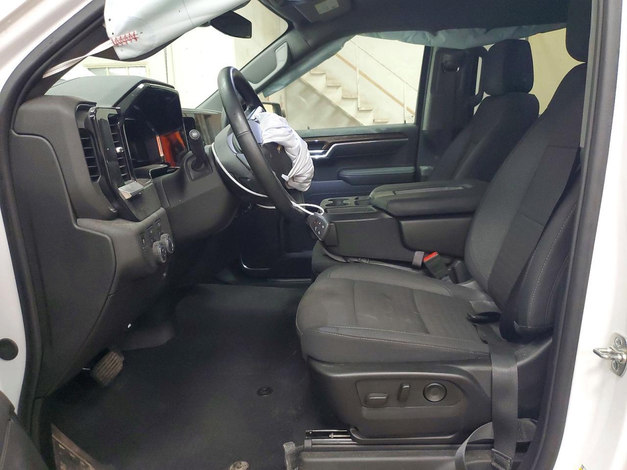 2025 Chevrolet Silverado K1500 LT