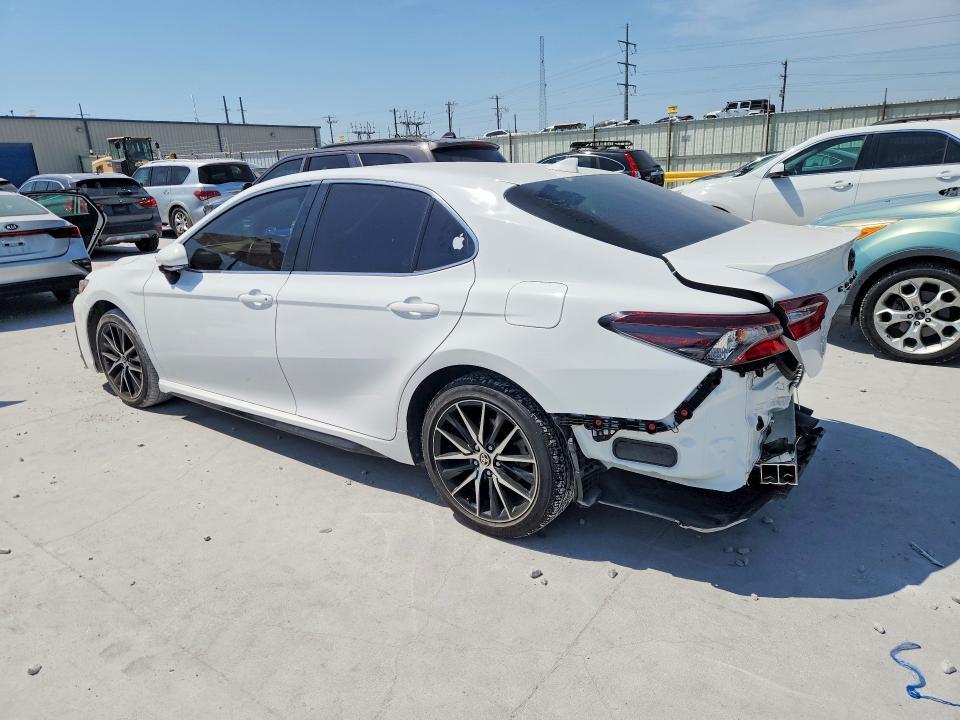 2022 Toyota Camry se
