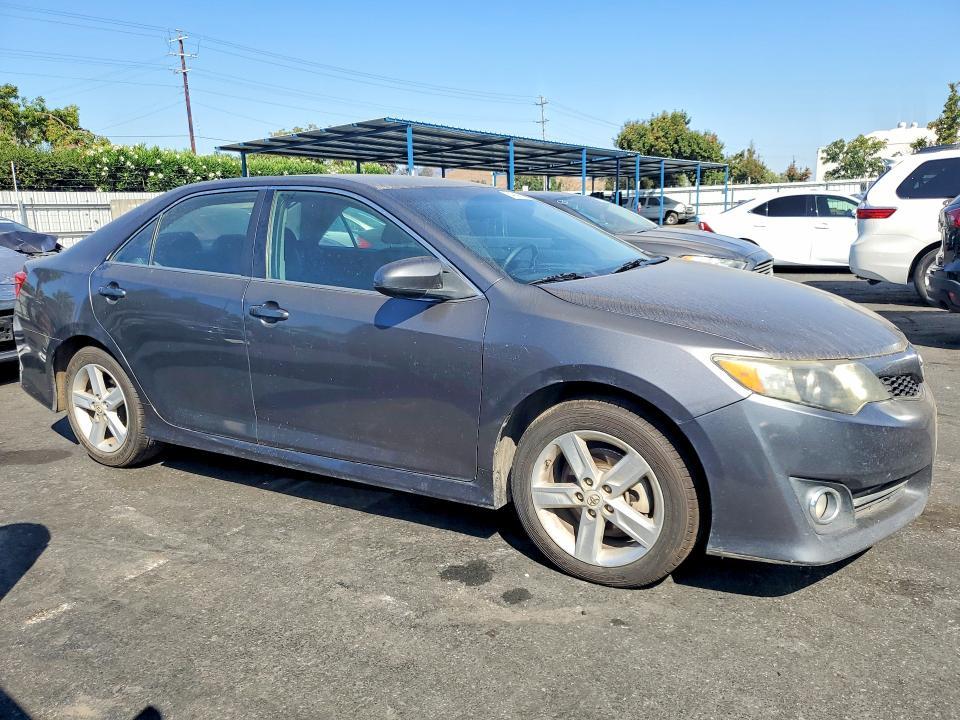 2013 Toyota Camry se