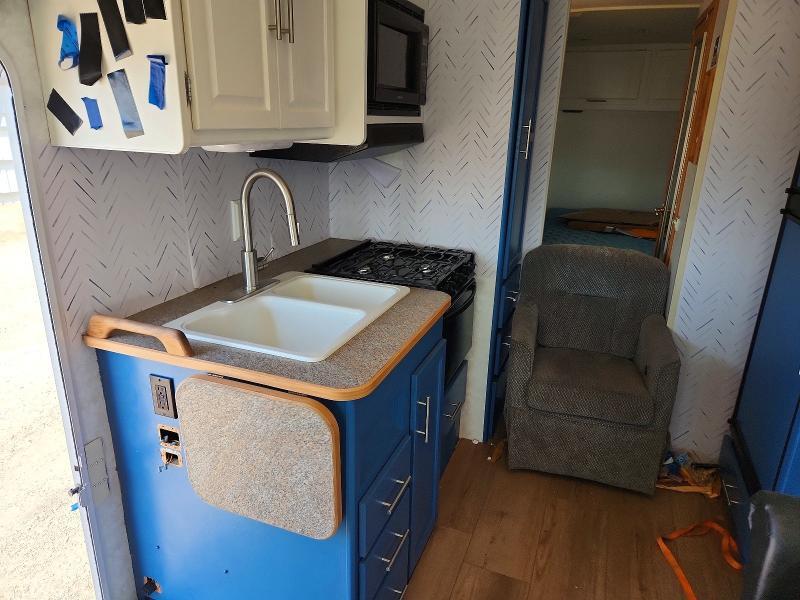 2003 Winnibago Recreational Vehicle (RV)