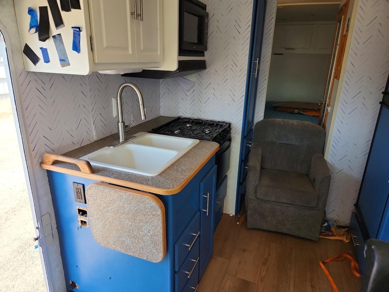 2003 Winnibago Recreational Vehicle (RV)