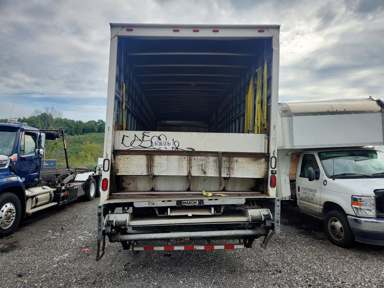 2015 Freightliner M2 106 Medium Duty