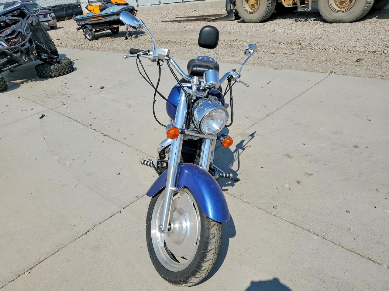 2005 Honda VT1100 C2