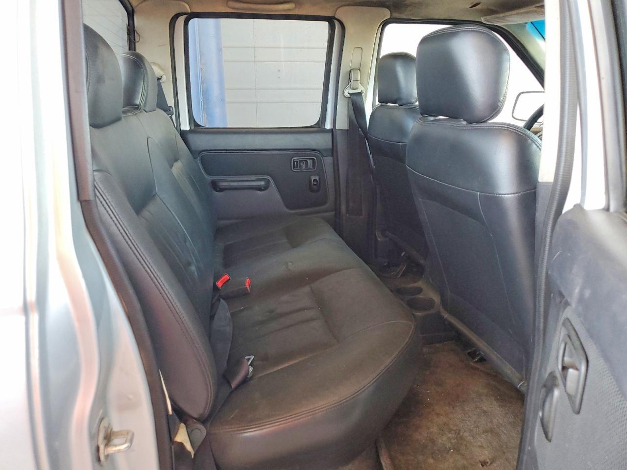 2001 Nissan Frontier XE