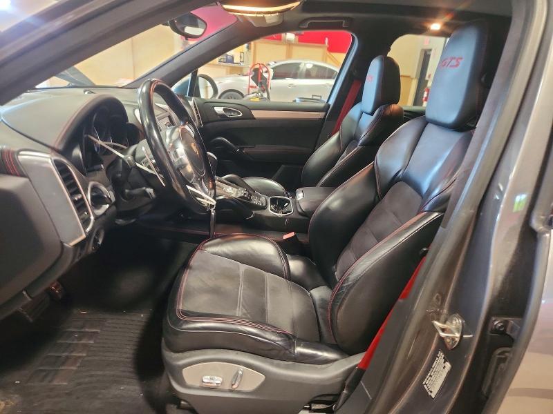 2013 Porsche Cayenne gts