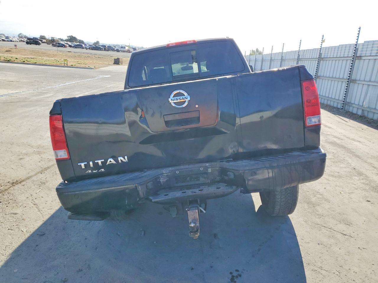 2012 Nissan Titan SV