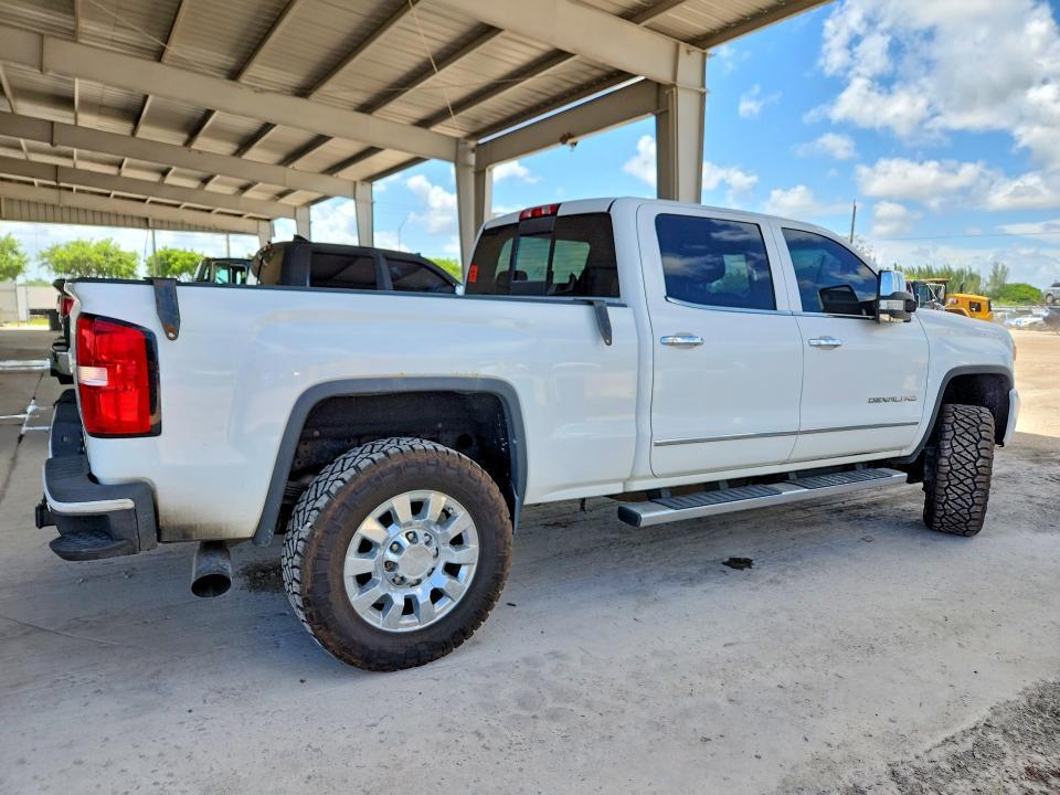 2015 GMC Sierra K2500 Denali
