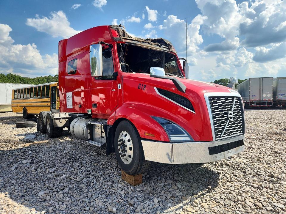 2020 Volvo VNL Semi Truck