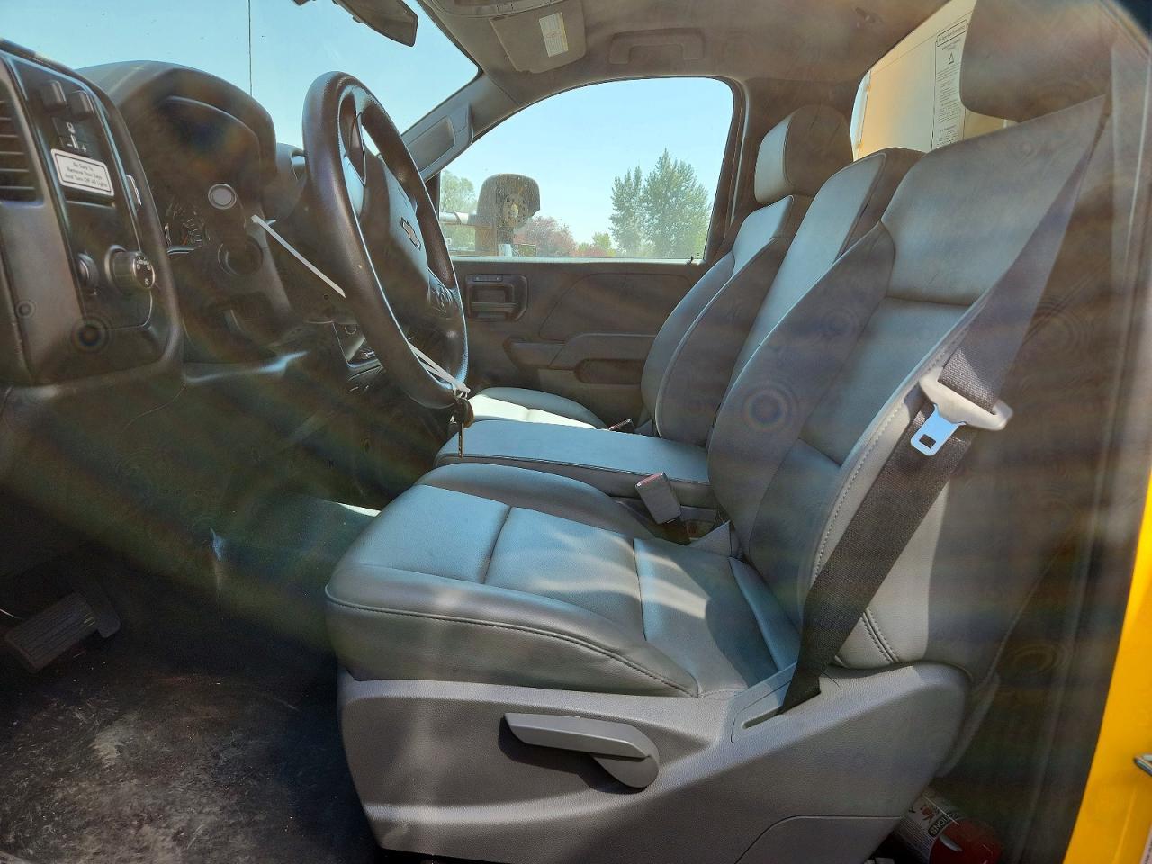 2022 GM GM515 BOX Truck